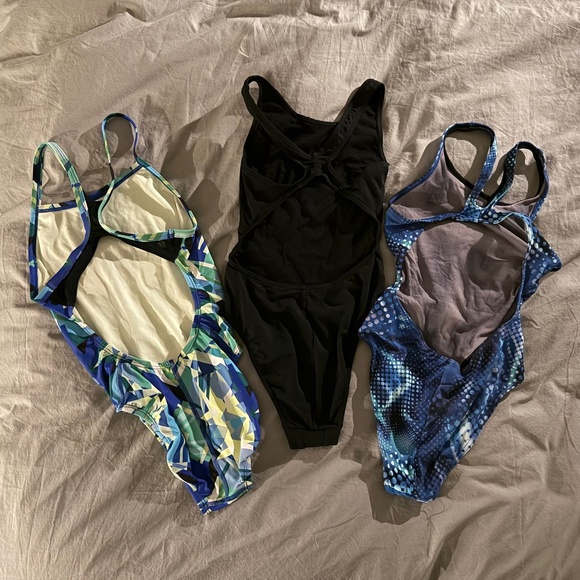 Girls Training Swimsuit Bundle - Picture 7 of 9